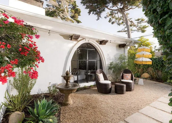 Casa Blanca Suite A1 - New, Private, Cozy!