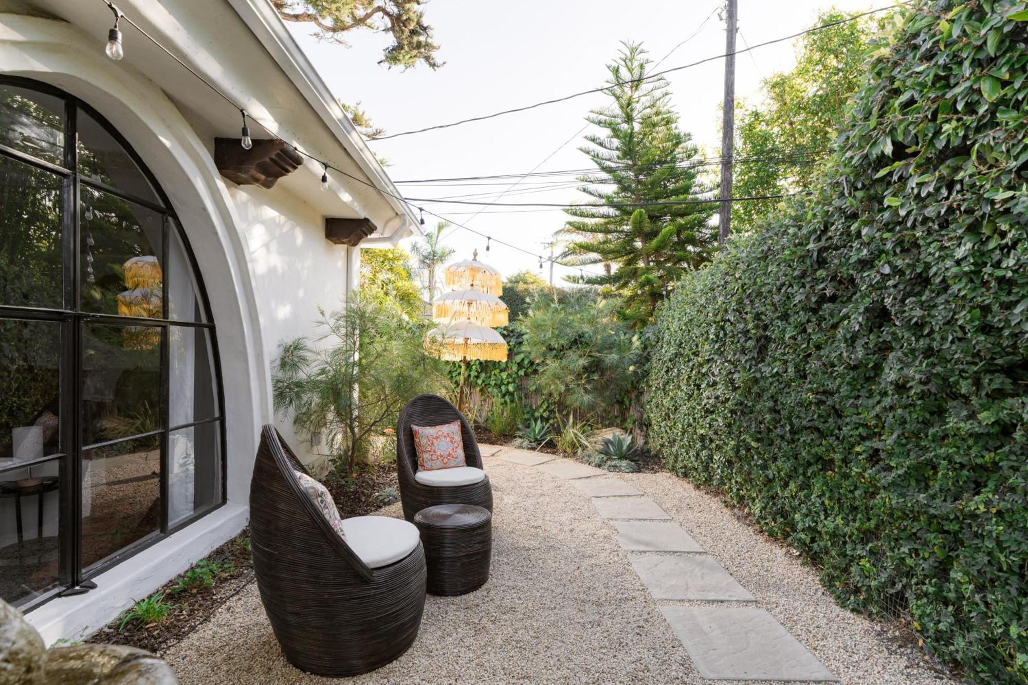 Casa Blanca A1 - New, Private, Cozy! Montecito